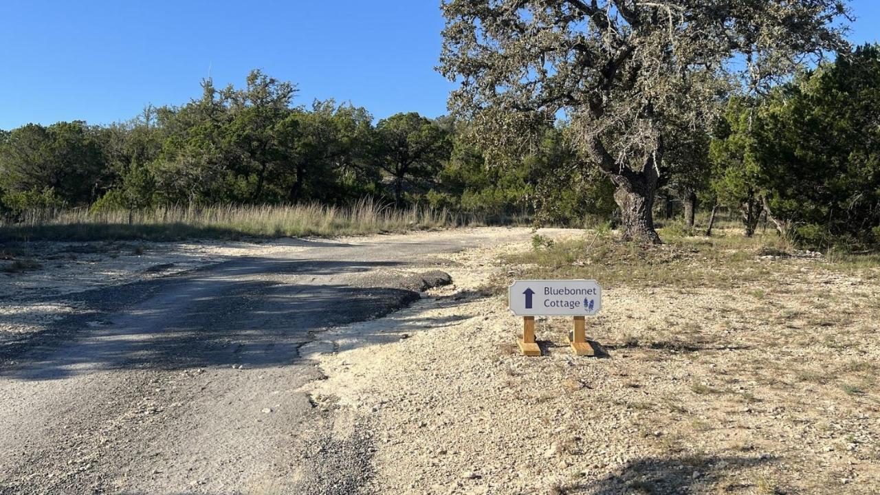 Hill Country Highland'S Bluebonnet Cottage Marble Falls Eksteriør billede